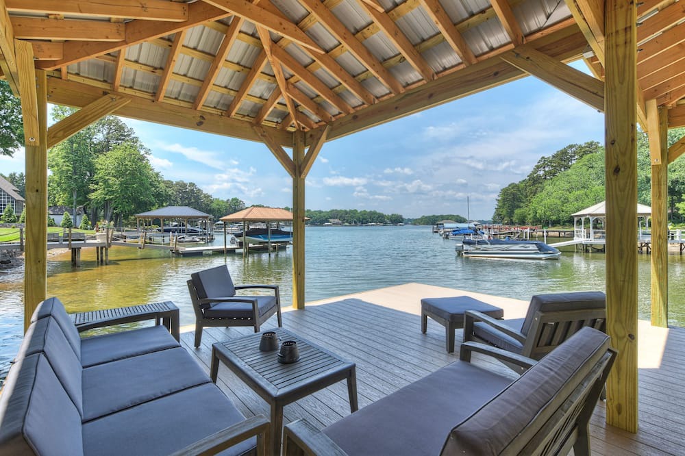 Photo of Outdoor in Huntersville