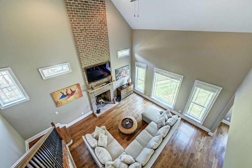 Photo of Bedroom in Huntersville