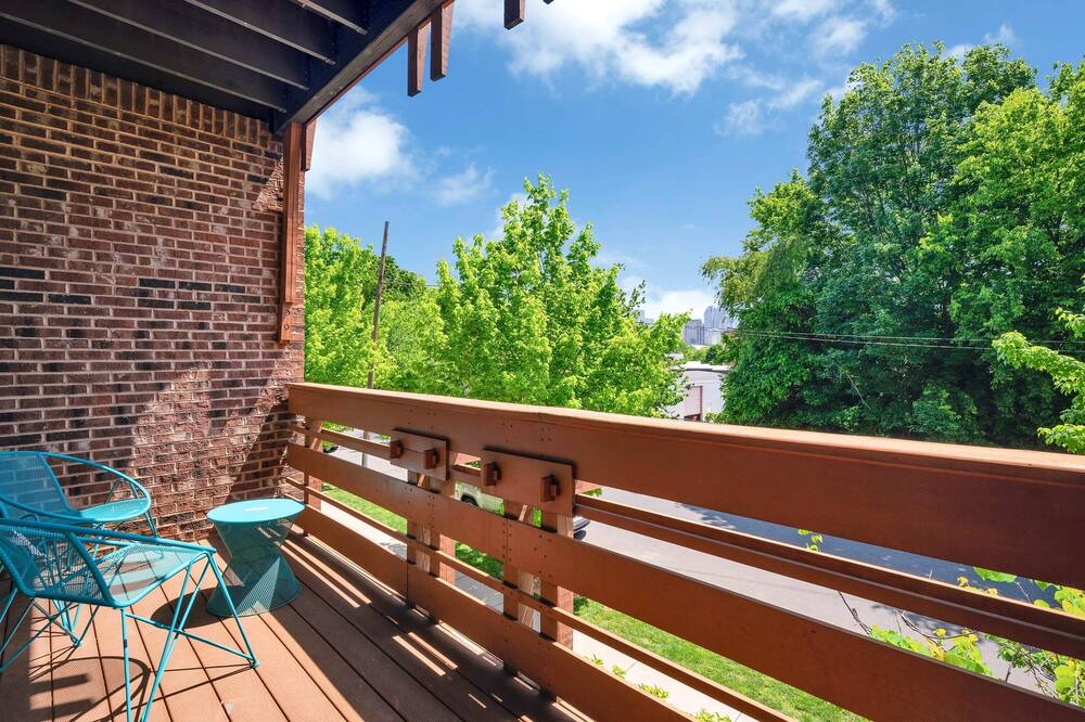 Photo of Patio Balcony in Wesley Heights