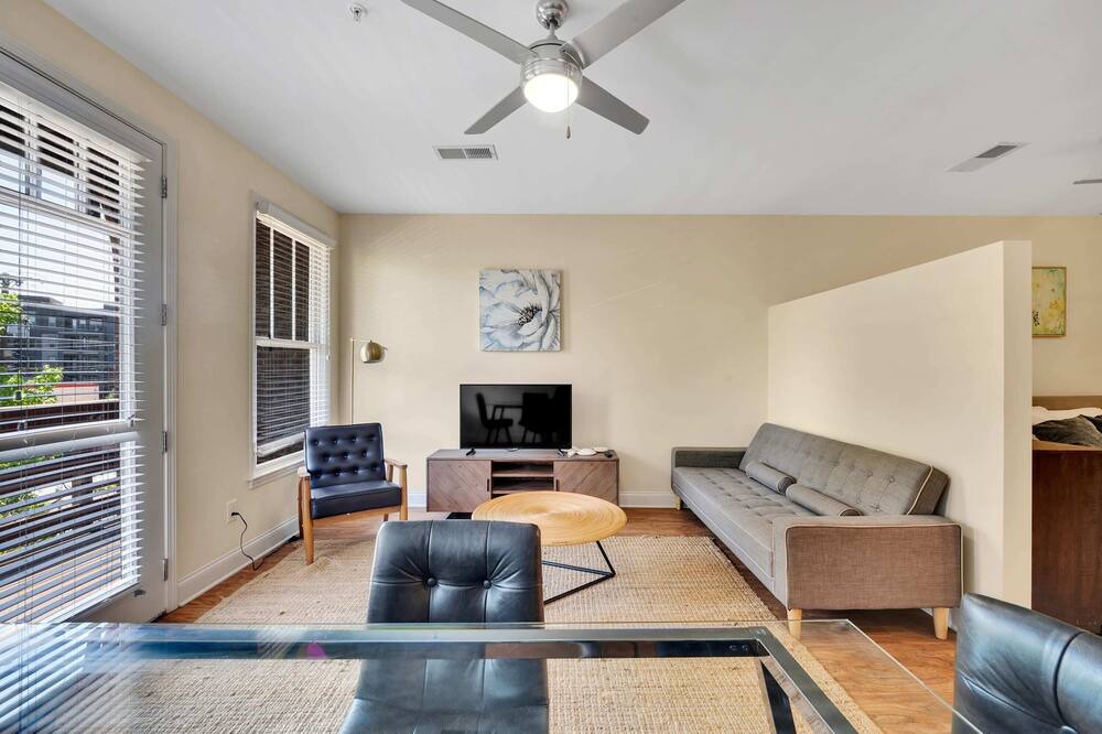 Photo of Bedroom in Wesley Heights