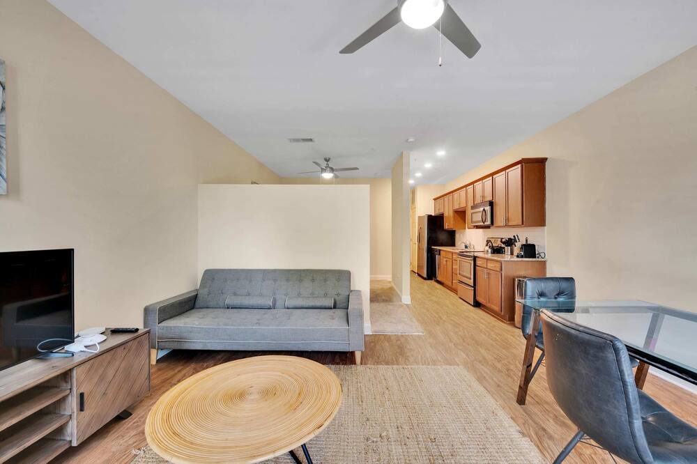 Photo of Bedroom in Wesley Heights