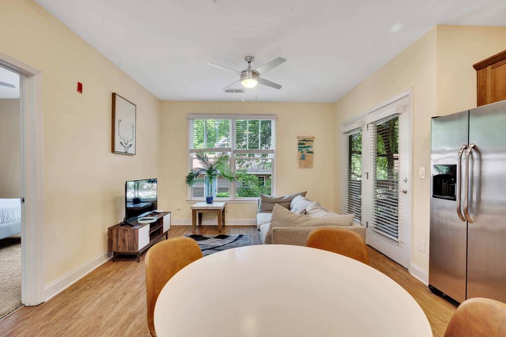 Photo of Bedroom in Wesley Heights