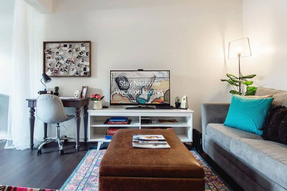 Photo of Others in Melrose