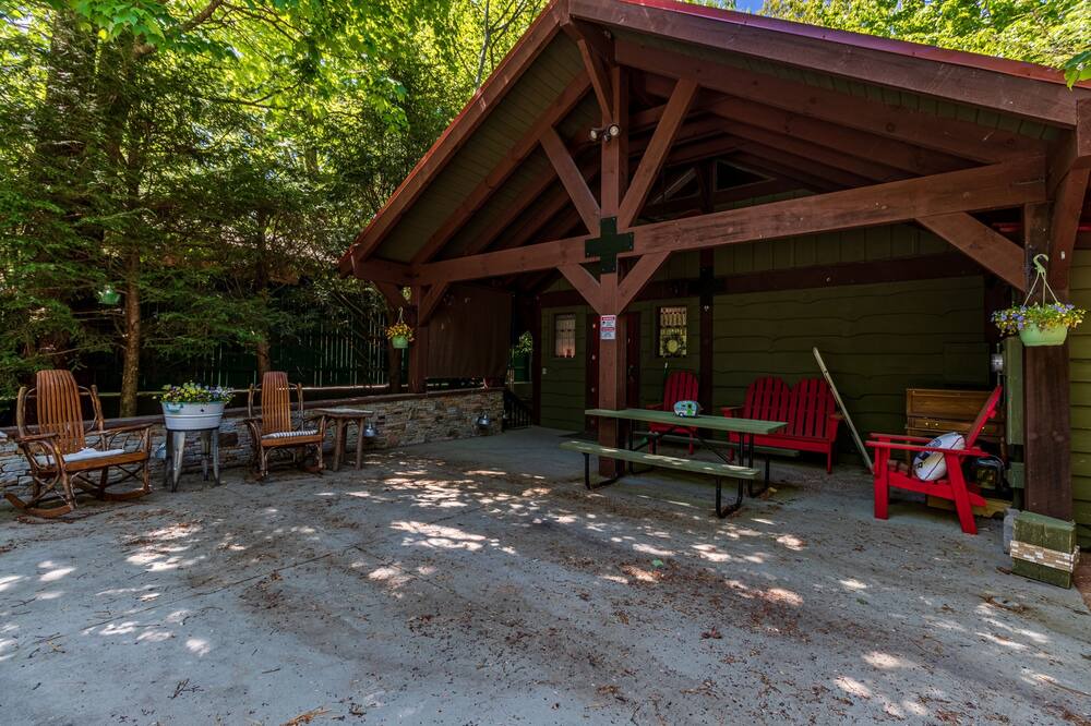 Photo of Outdoor in Lake Toxaway