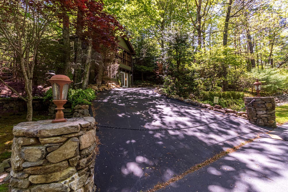 Photo of Others in Lake Toxaway