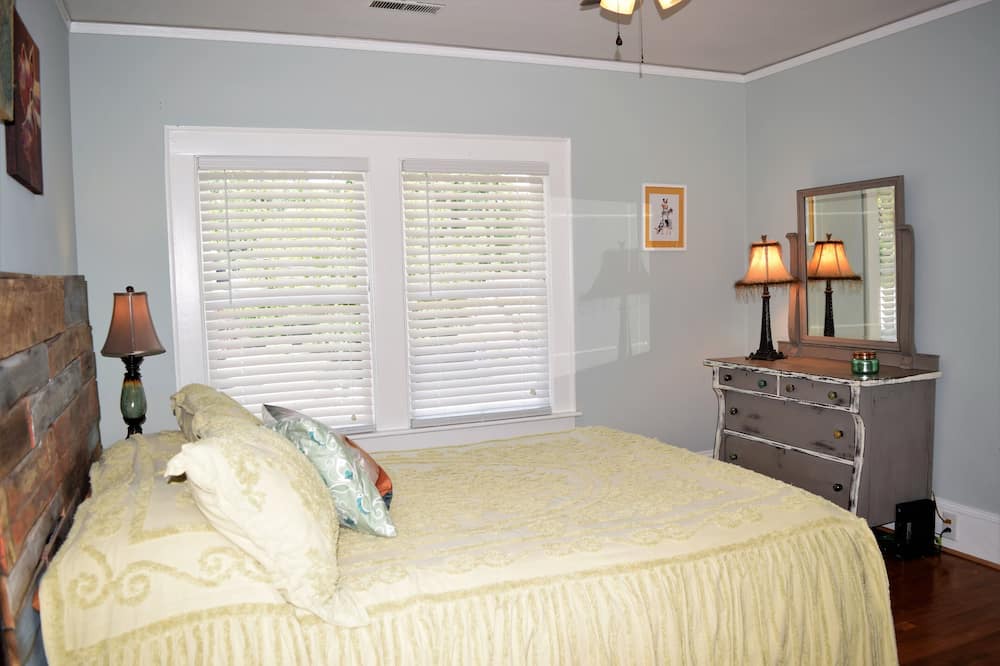 Photo of Bedroom in Lincolnton