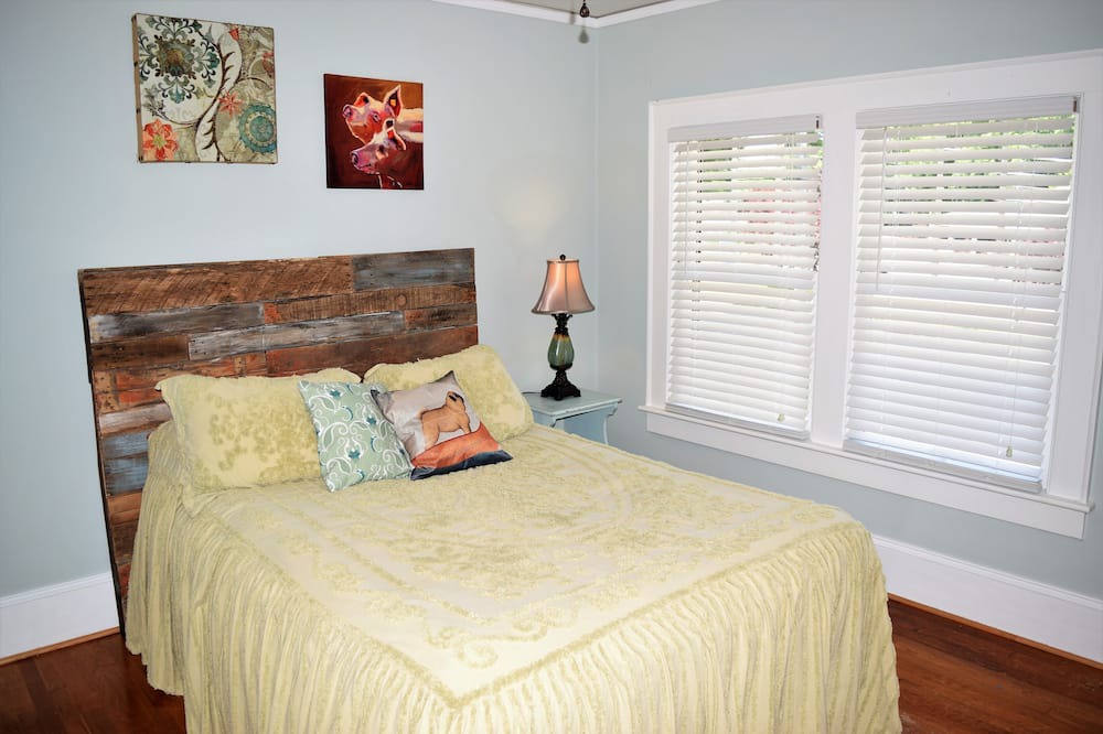 Photo of Bedroom in Lincolnton