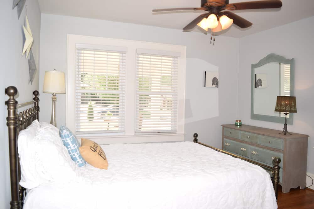 Photo of Bedroom in Lincolnton
