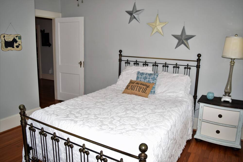Photo of Bedroom in Lincolnton