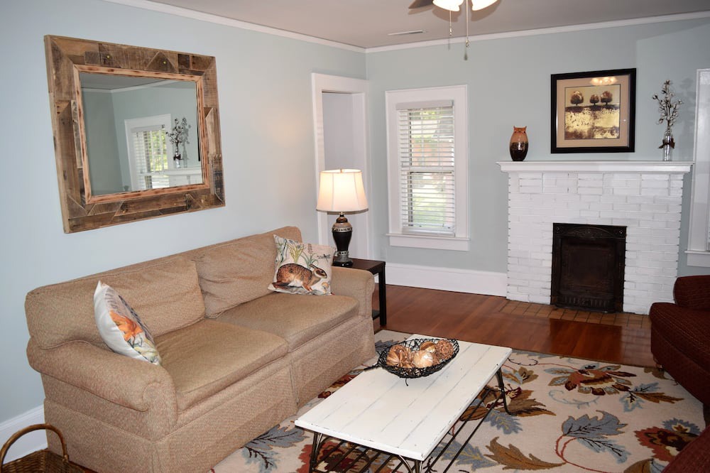Photo of Livingroom in Lincolnton