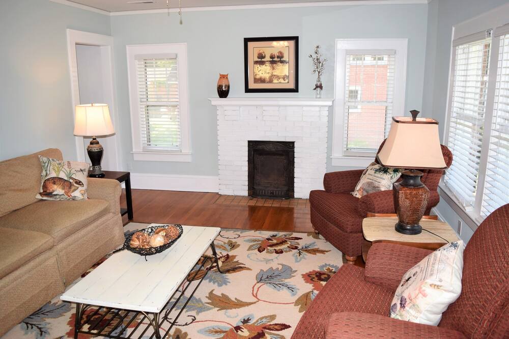 Photo of Livingroom in Lincolnton