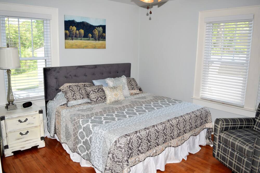 Photo of Bedroom in Lincolnton