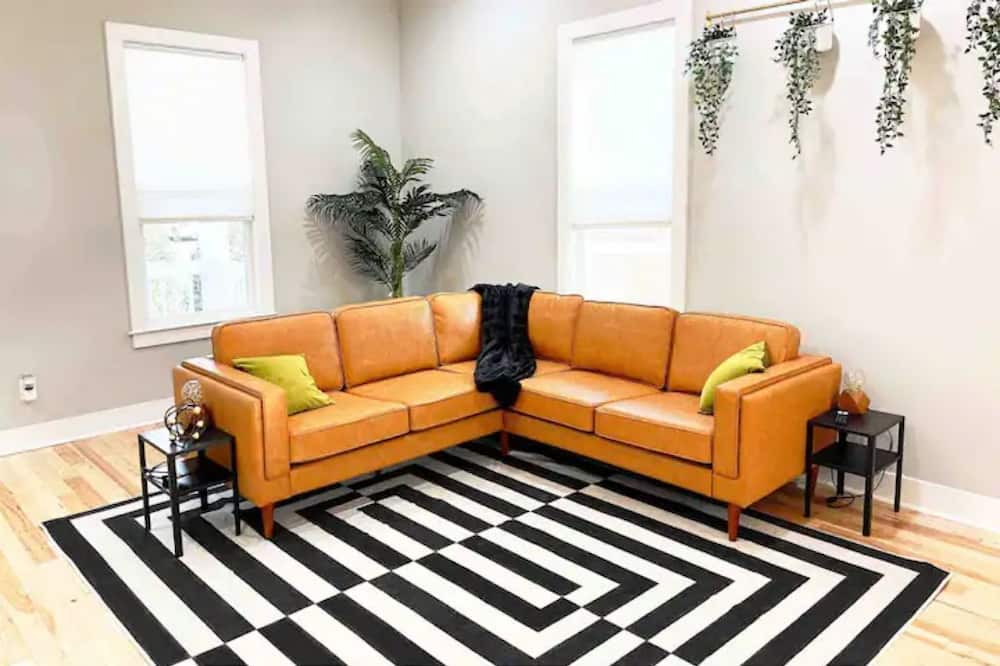 Photo of Livingroom in Downtown