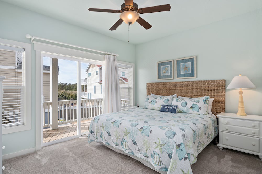 Photo of Others in Whalehead Beach