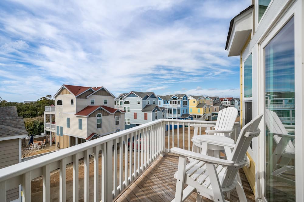 Photo of Others in Whalehead Beach