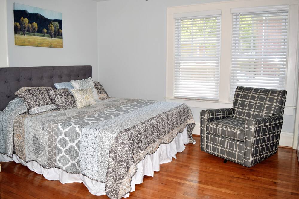 Photo of Bedroom in Lincolnton