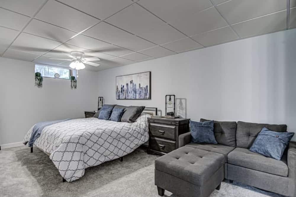 Photo of Bedroom in Jamestown