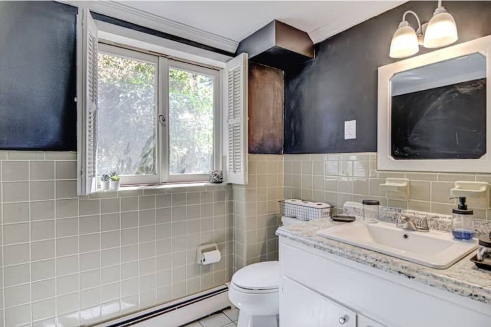 Photo of Bathroom in Jamestown