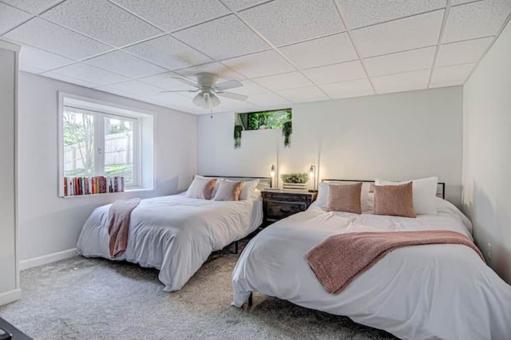 Photo of Bedroom in Jamestown