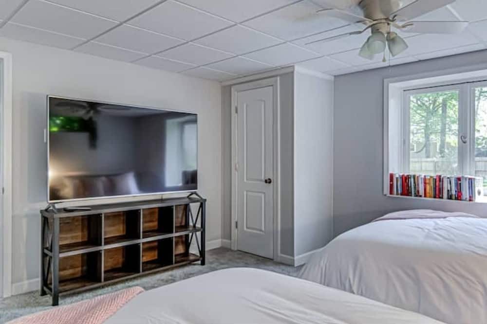 Photo of Bedroom in Jamestown