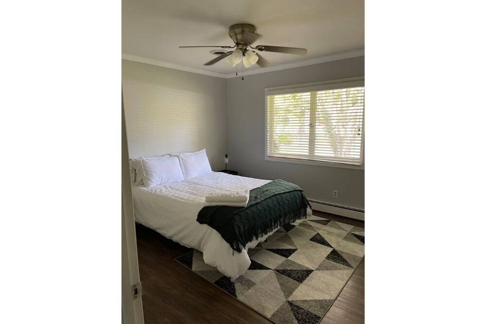 Photo of Bedroom in Jamestown