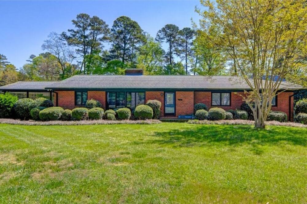 Photo of Outdoor in Jamestown