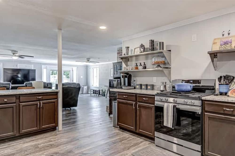 Photo of Kitchen in Jamestown