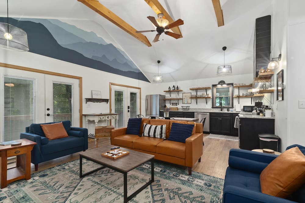 Photo of Livingroom in Sylva