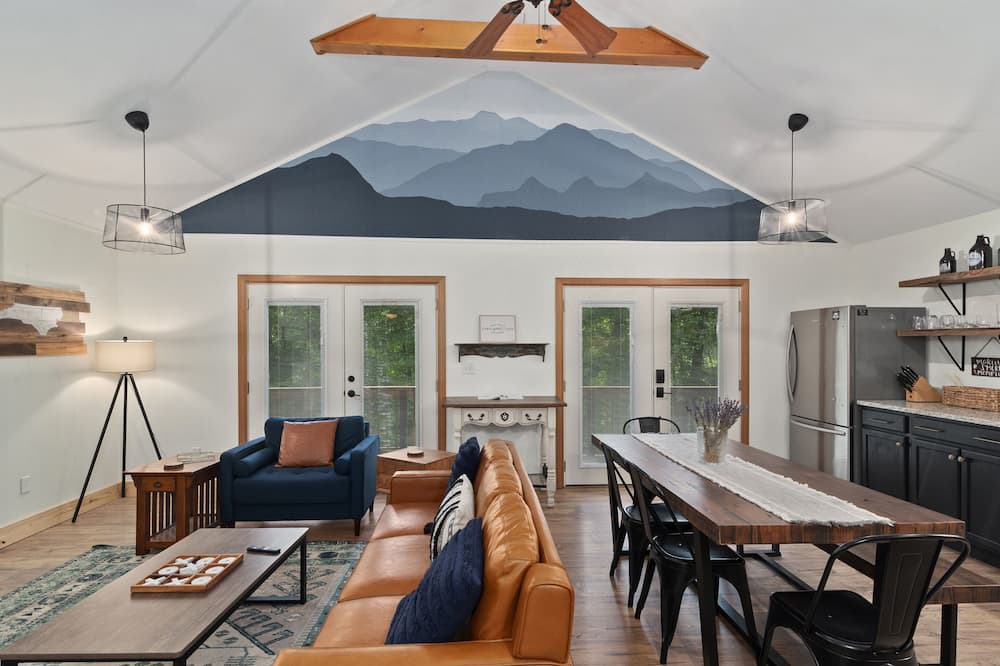 Photo of Livingroom in Sylva