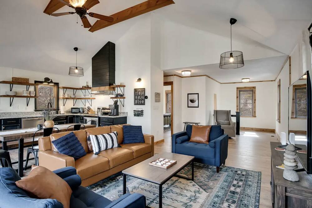 Photo of Livingroom in Sylva