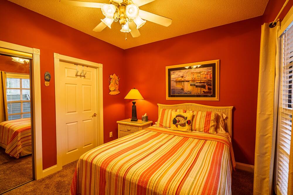 Photo of Bedroom in Socastee