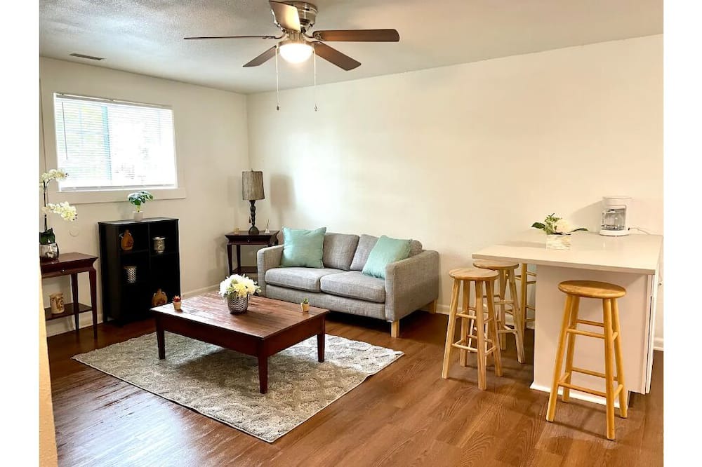 Photo of Livingroom in Hickory