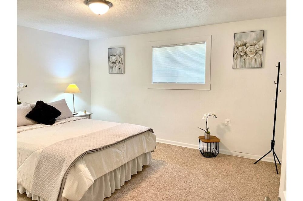 Photo of Bedroom in Hickory