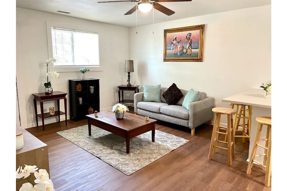 Photo of Livingroom in Hickory