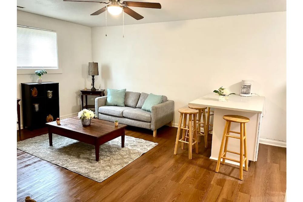 Photo of Livingroom in Hickory