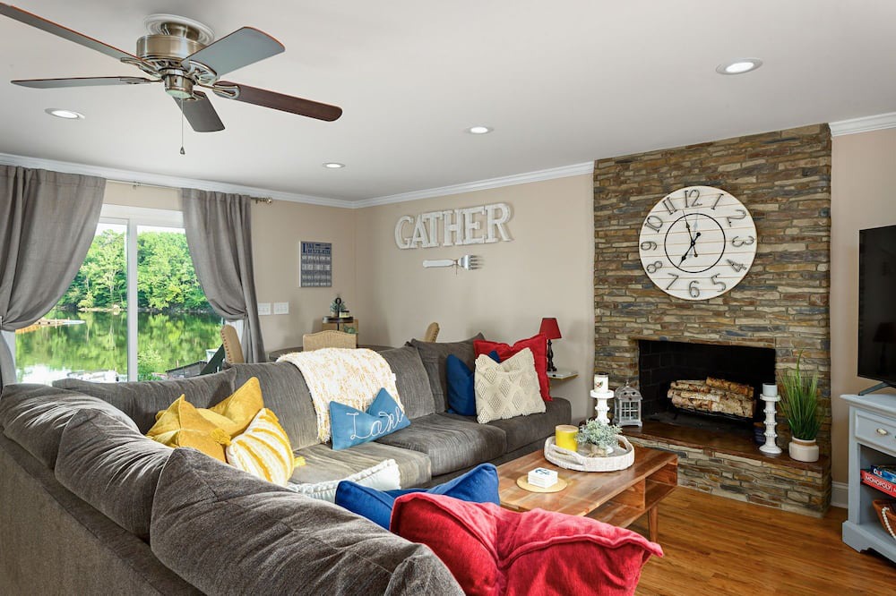 Photo of Livingroom in Southmont