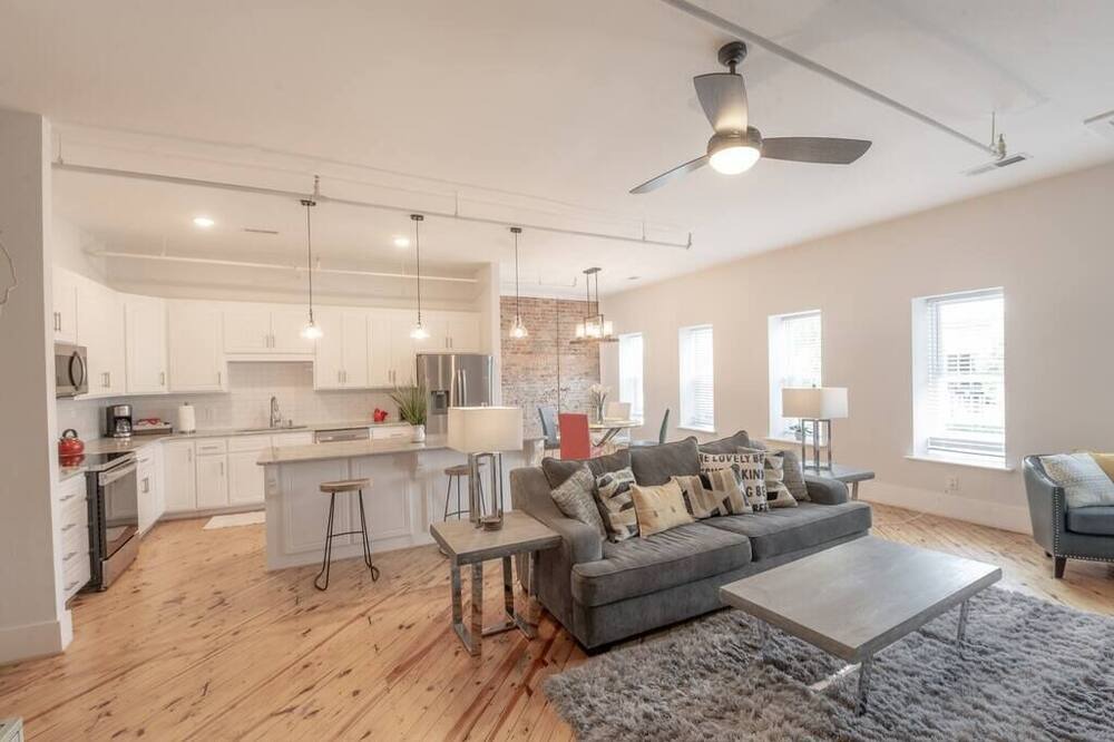 Photo of Livingroom in Rocky Mount