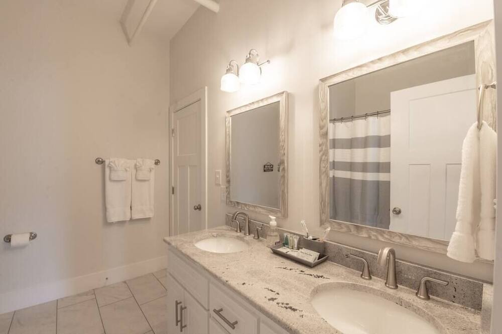 Photo of Bathroom in Rocky Mount