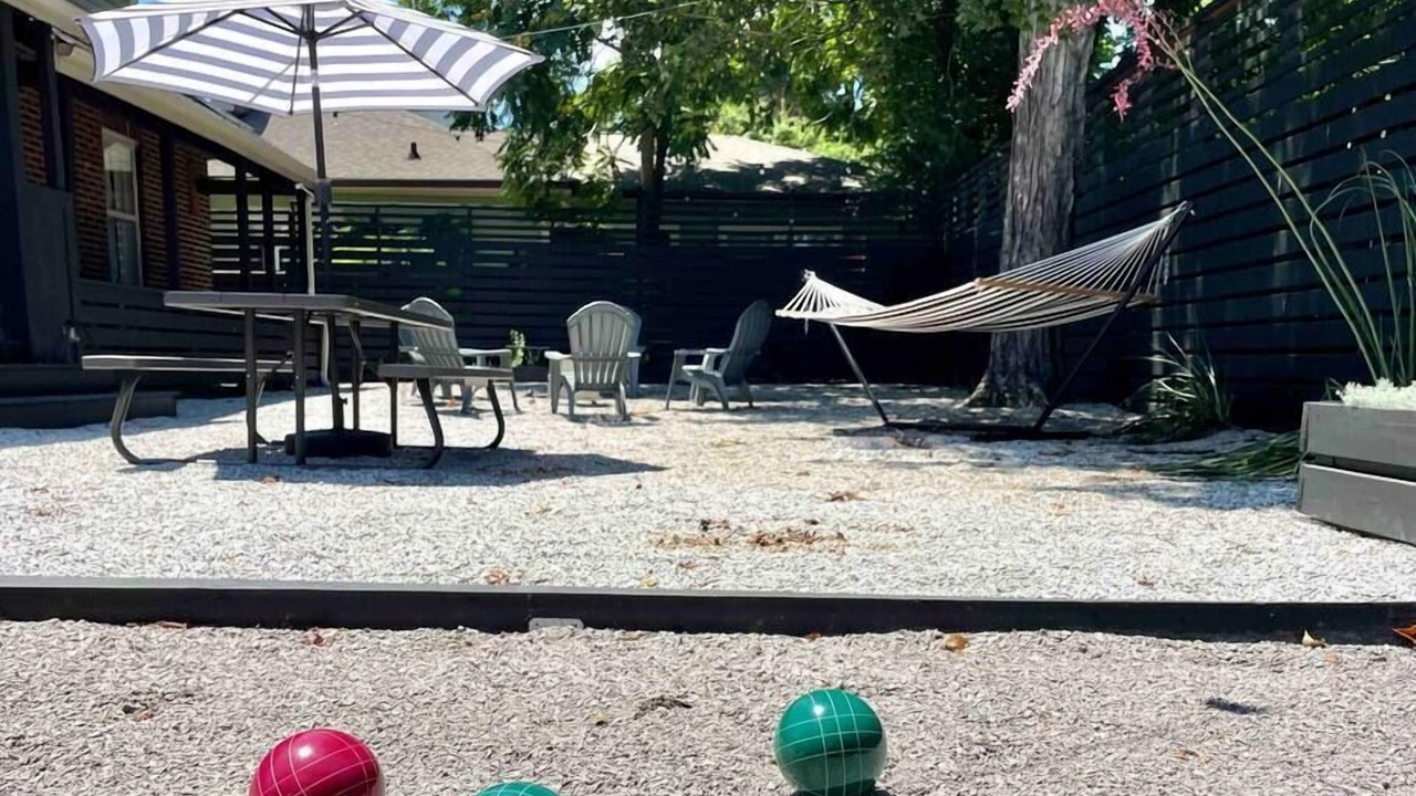 Photo of Outdoor in East Hill