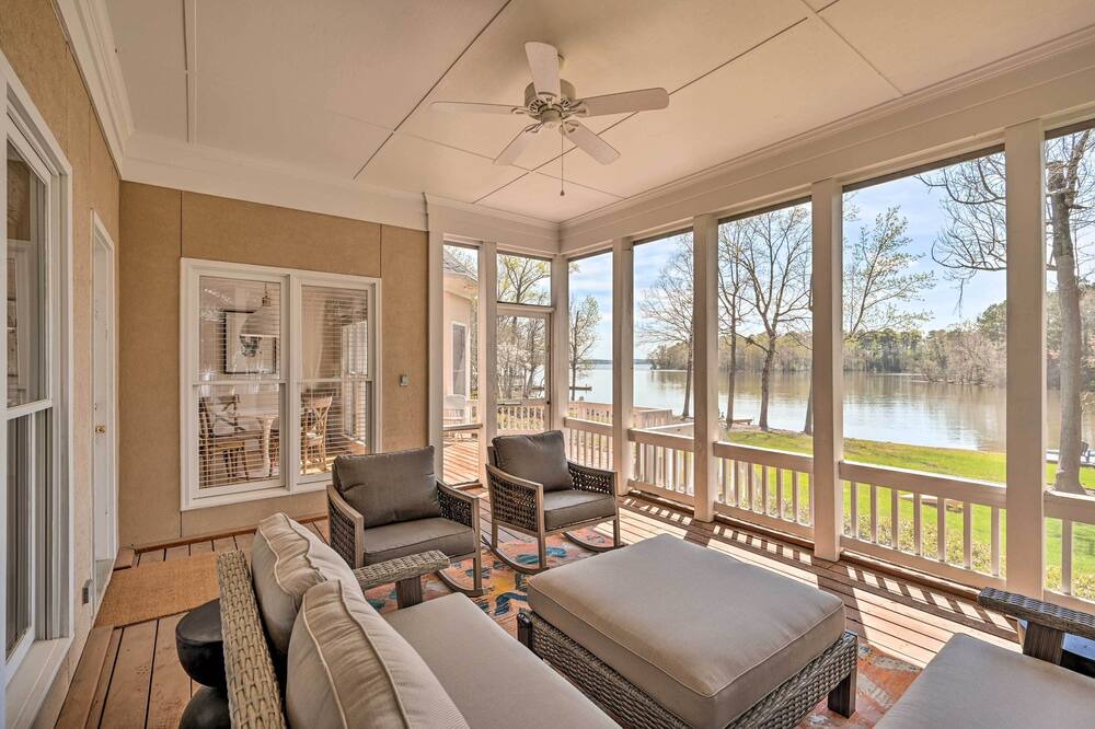 Photo of Outdoor in New London