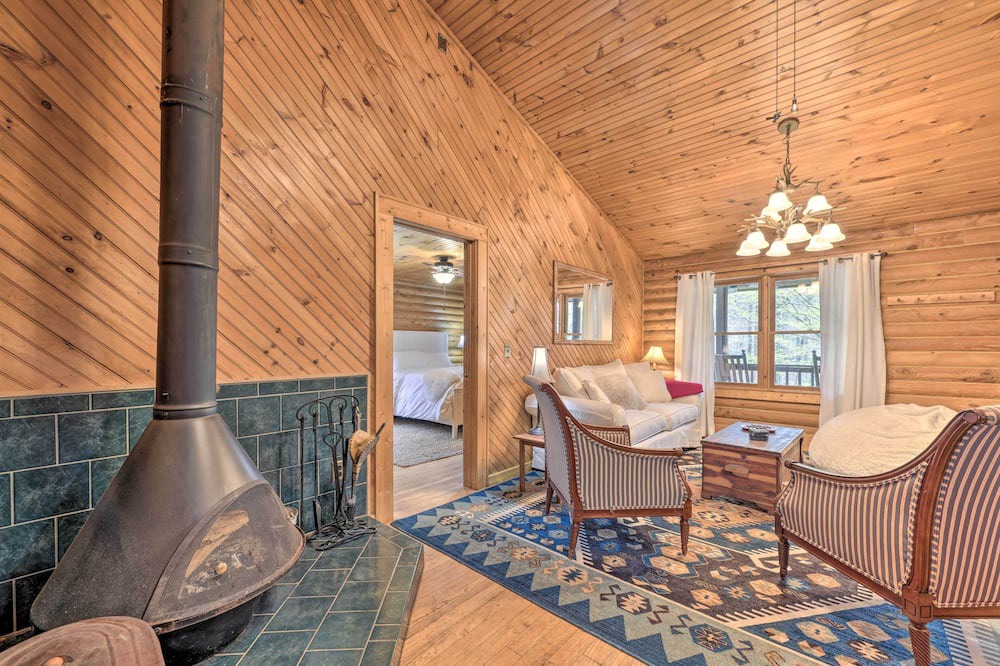 Photo of Livingroom in Rosman