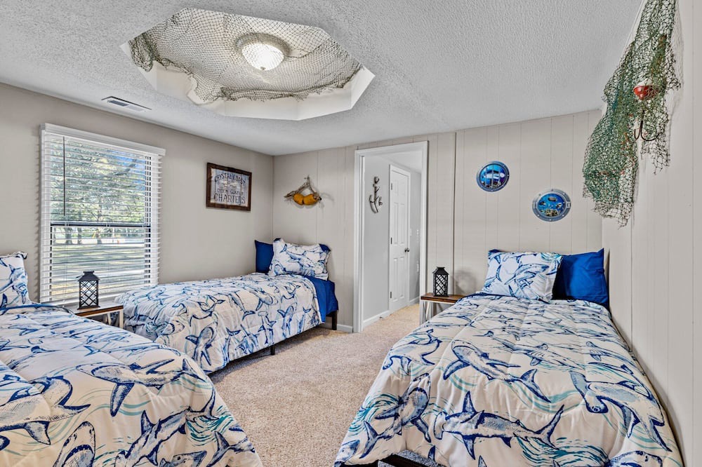 Photo of Bedroom in Harkers Island