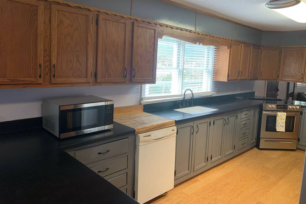 Photo of Kitchen in Barnardsville