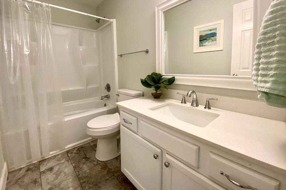 Photo of Bathroom in Kings Grant