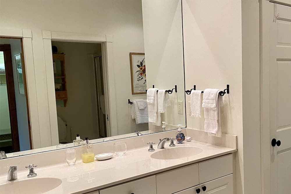 Photo of Bathroom in Lake Toxaway