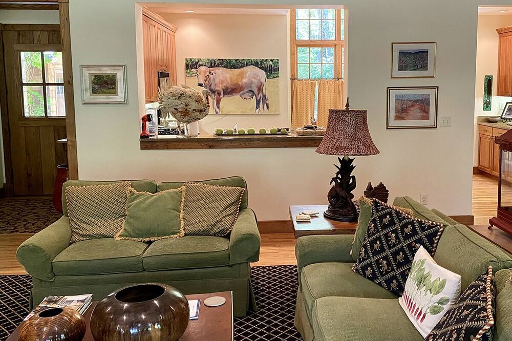 Photo of Livingroom in Lake Toxaway