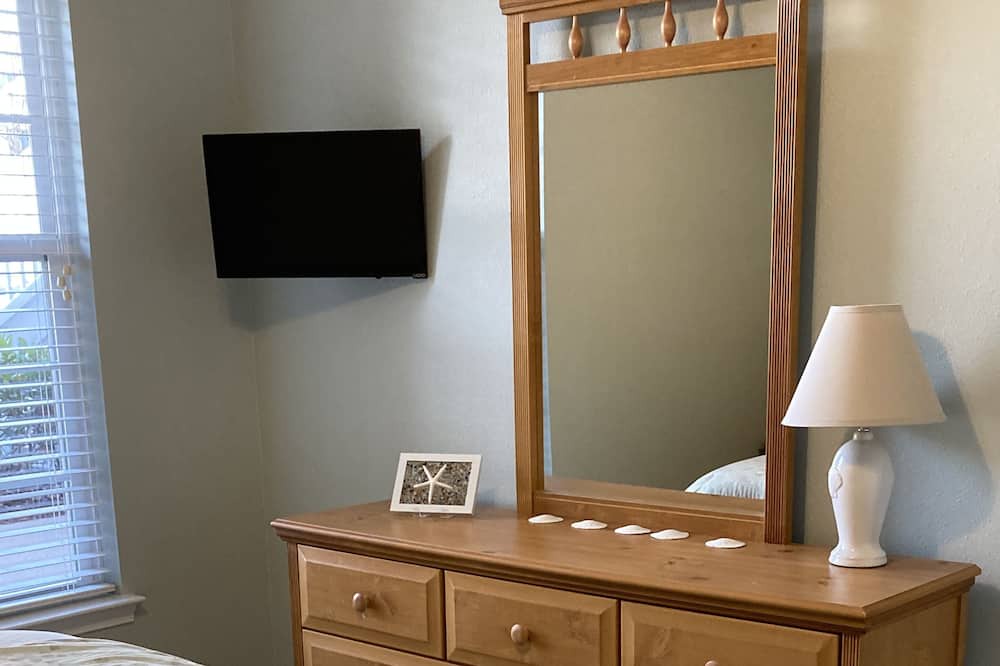 Photo of Bedroom in Sunset Beach