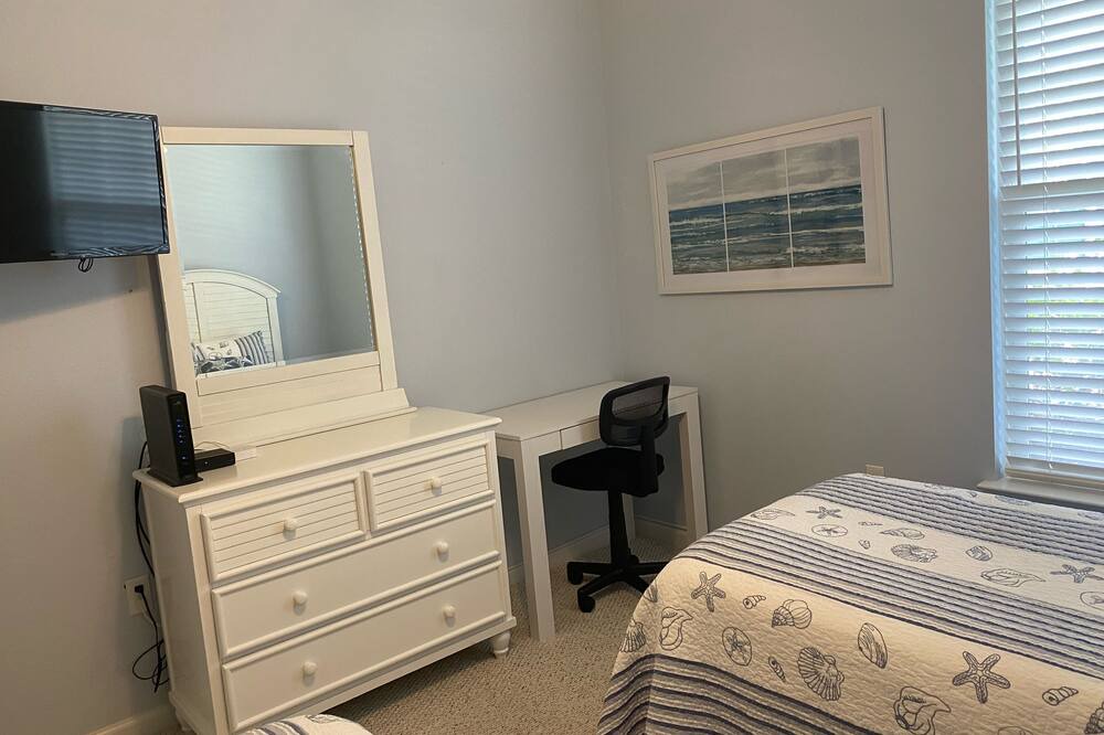 Photo of Bedroom in Sunset Beach
