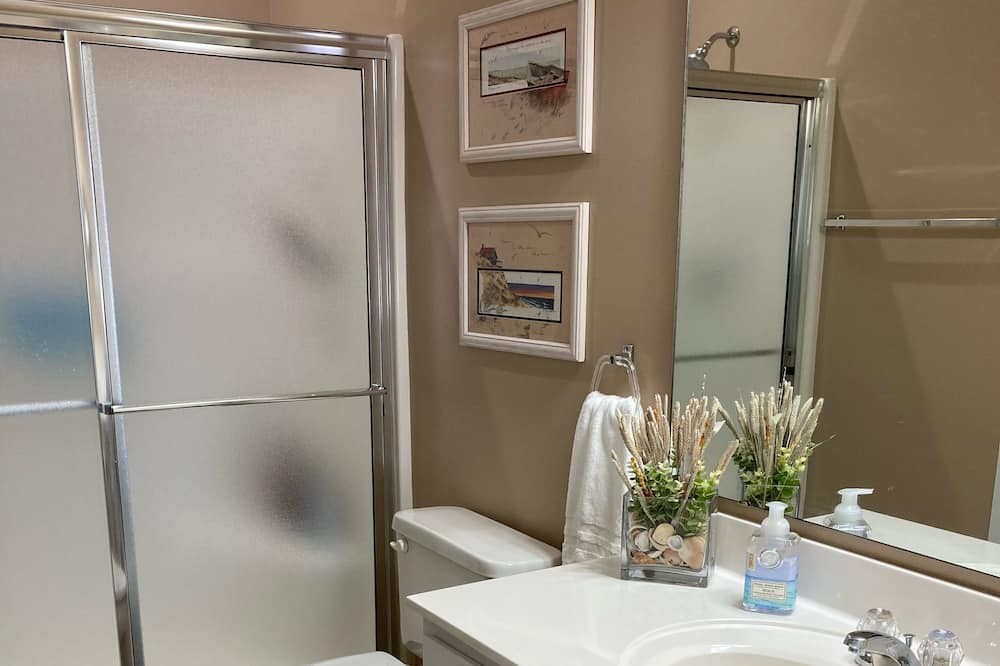 Photo of Bathroom in Sunset Beach