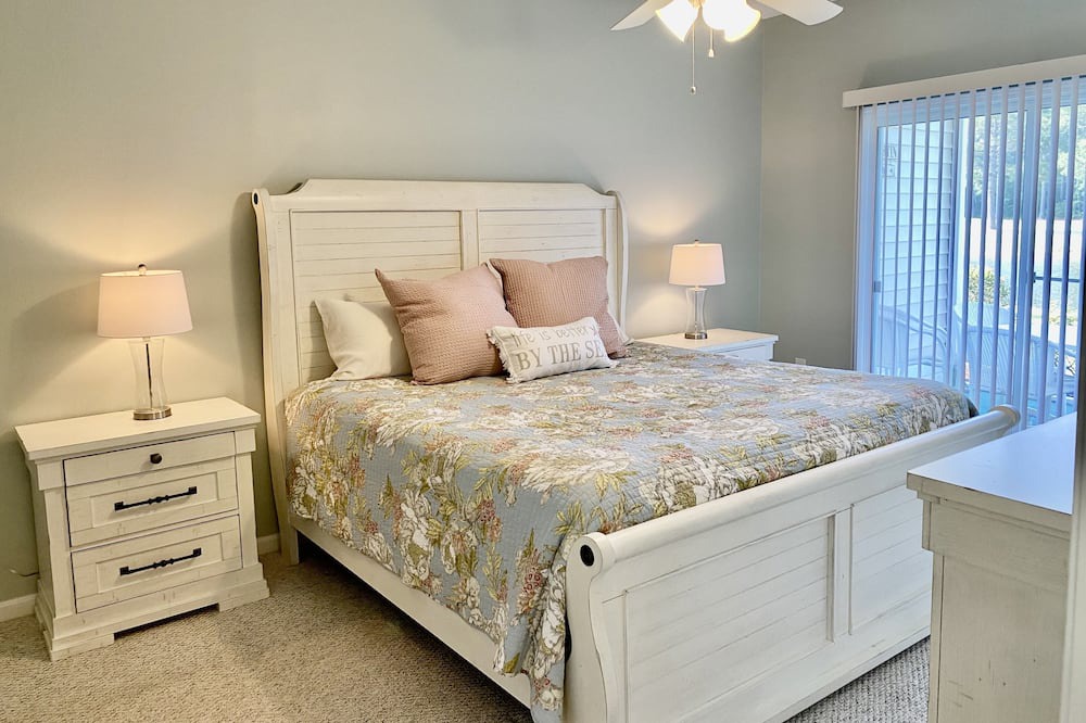 Photo of Bedroom in Sunset Beach